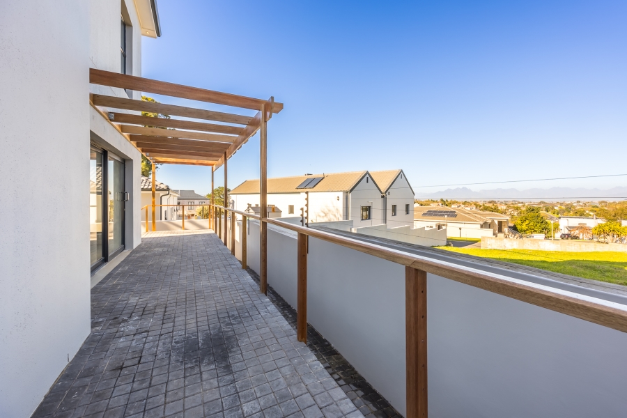 4 Bedroom Property for Sale in Aurora Western Cape